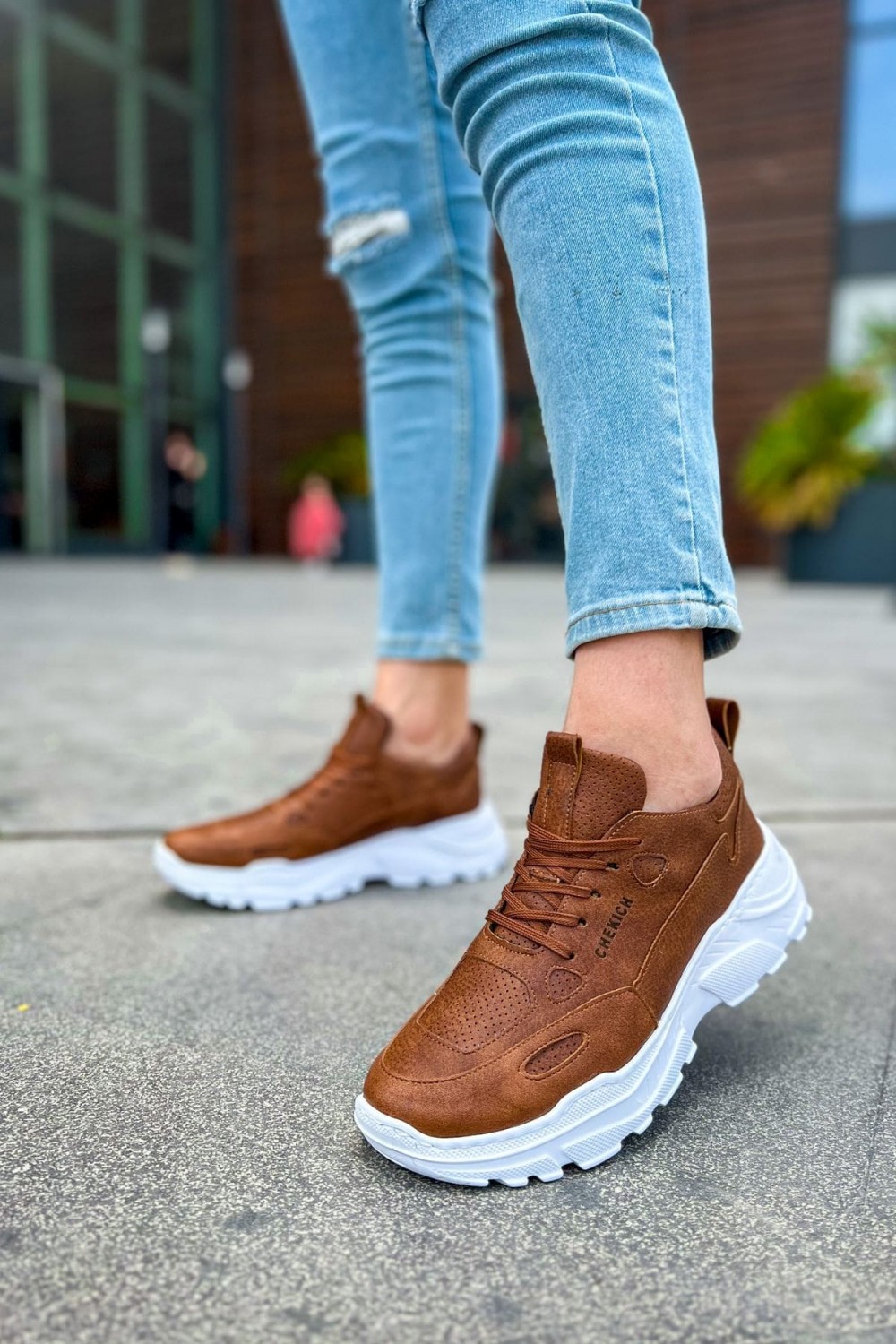 CH089 Low Top Lace Up Erkek Günlük Bağcıklı Cilt Spor Sneaker Ayakkabı CBT - Taba – Chekich Erkek Ayakkabı