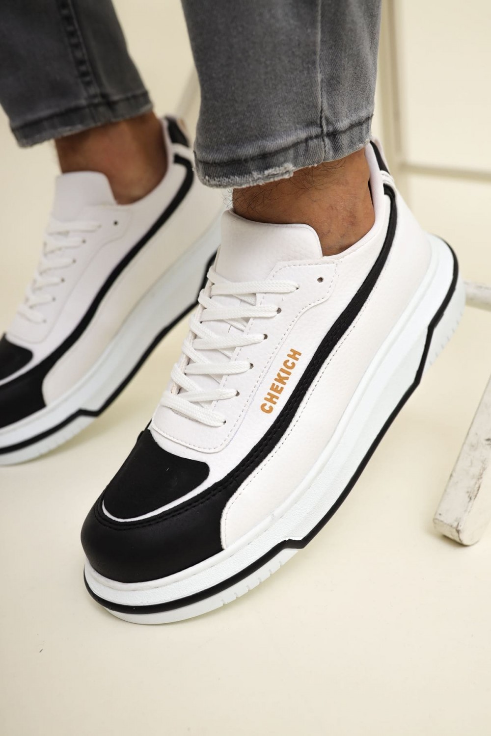 CH241 Signature Line Up Erkek Günlük Bağcıklı Cilt Spor Sneaker Ayakkabı CBT - Beyaz/Siyah Erkek Ayakkabı CH241 Signature Line Up Erkek Günlük Bağcıklı Cilt Spor Sneaker Ayakkabı CBT - Beyaz/Siyah – Chekich Erkek Ayakkabı