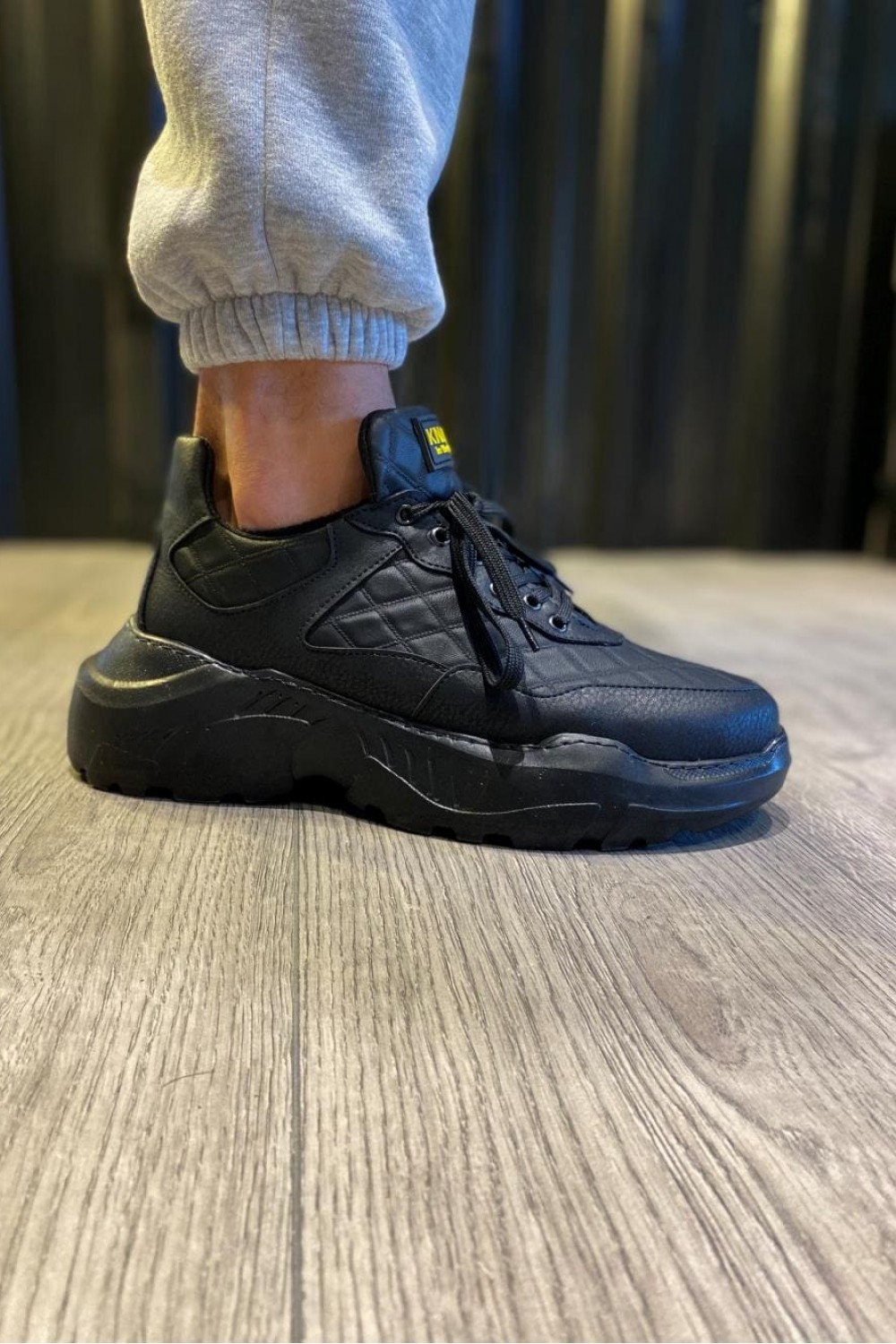 KN-N75 Erkek Günlük Bağcıklı Kapitone Desenli Cilt Spor Sneaker Ayakkabı CST - Siyah Erkek Ayakkabı KN-N75 Erkek Günlük Bağcıklı Kapitone Desenli Cilt Spor Sneaker Ayakkabı CST - Siyah – Knack Erkek Ayakkabı