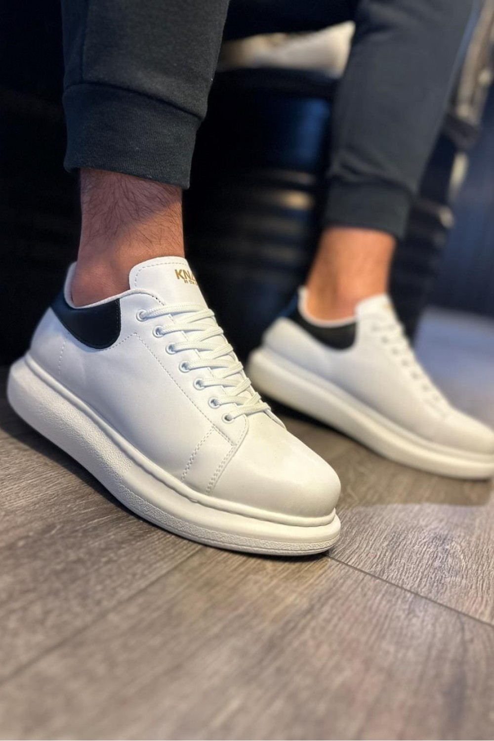 KN043 Erkek Günlük Bağcıklı Cilt Spor Sneaker Ayakkabı CBT - Beyaz/Siyah Erkek Ayakkabı KN043 Erkek Günlük Bağcıklı Cilt Spor Sneaker Ayakkabı CBT - Beyaz/Siyah – Knack Erkek Ayakkabı
