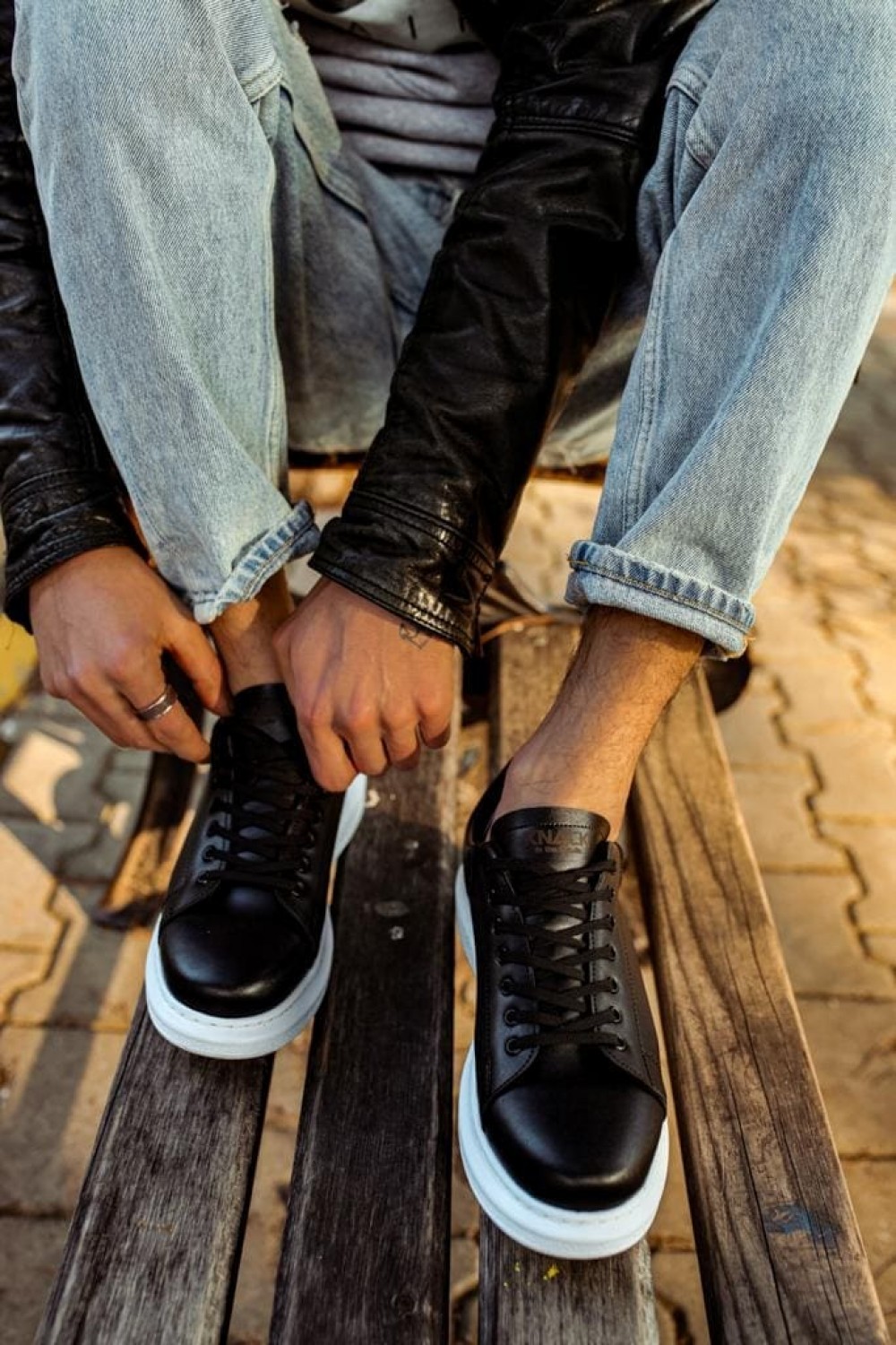 KN044 Erkek Günlük Bağcıklı Cilt Spor Sneaker Ayakkabı CBT - Siyah Erkek Ayakkabı KN044 Erkek Günlük Bağcıklı Cilt Spor Sneaker Ayakkabı CBT - Siyah – Knack Erkek Ayakkabı