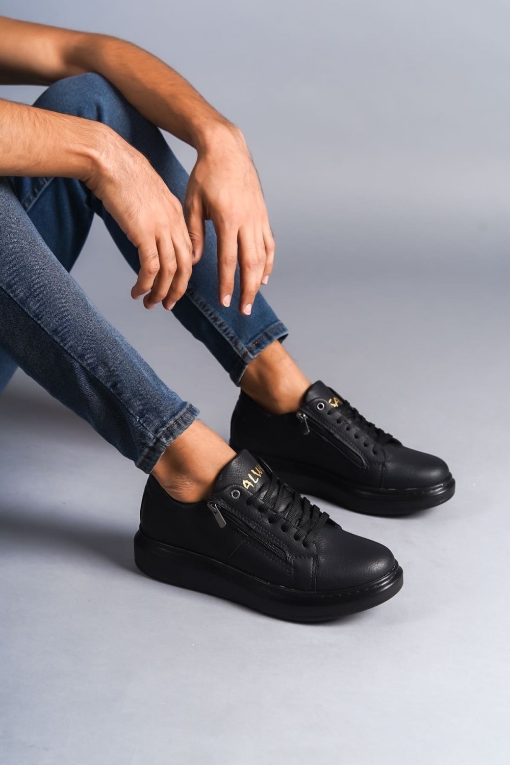 SLW155 Warrior Erkek Günlük Bağcıklı Fermuarlı Cilt Spor Sneaker Ayakkabı CST - Siyah Erkek Ayakkabı SLW155 Warrior Erkek Günlük Bağcıklı Fermuarlı Cilt Spor Sneaker Ayakkabı CST - Siyah – Salwo Erkek Ayakkabı