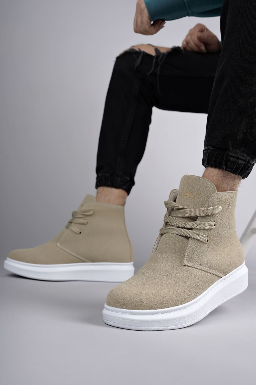 SLW207 Oslo Erkek Spor Günlük Bağcıklı Süet Bot SBT - Krem Erkek Ayakkabı SLW207 Oslo Erkek Spor Günlük Bağcıklı Süet Bot SBT - Krem – Salwo Erkek Ayakkabı