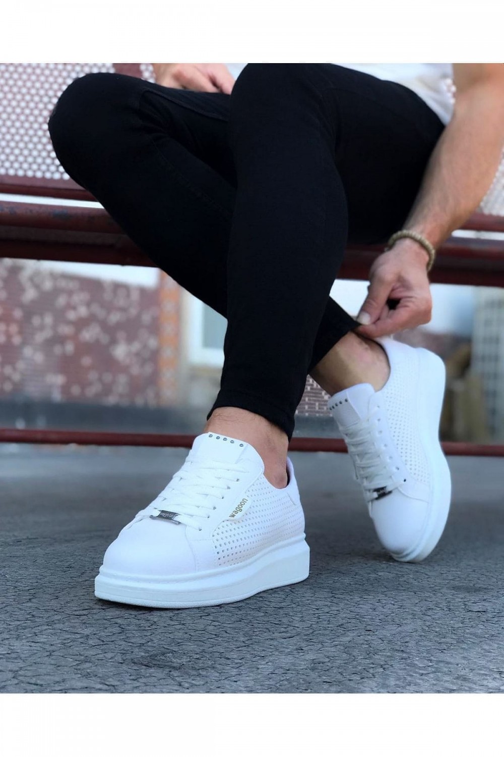 WG01 Erkek Günlük Bağcıklı Delikli Desen Cilt Spor Sneaker Ayakkabı CBT - Beyaz Erkek Ayakkabı WG01 Erkek Günlük Bağcıklı Delikli Desen Cilt Spor Sneaker Ayakkabı CBT - Beyaz – Wagoon Erkek Ayakkabı