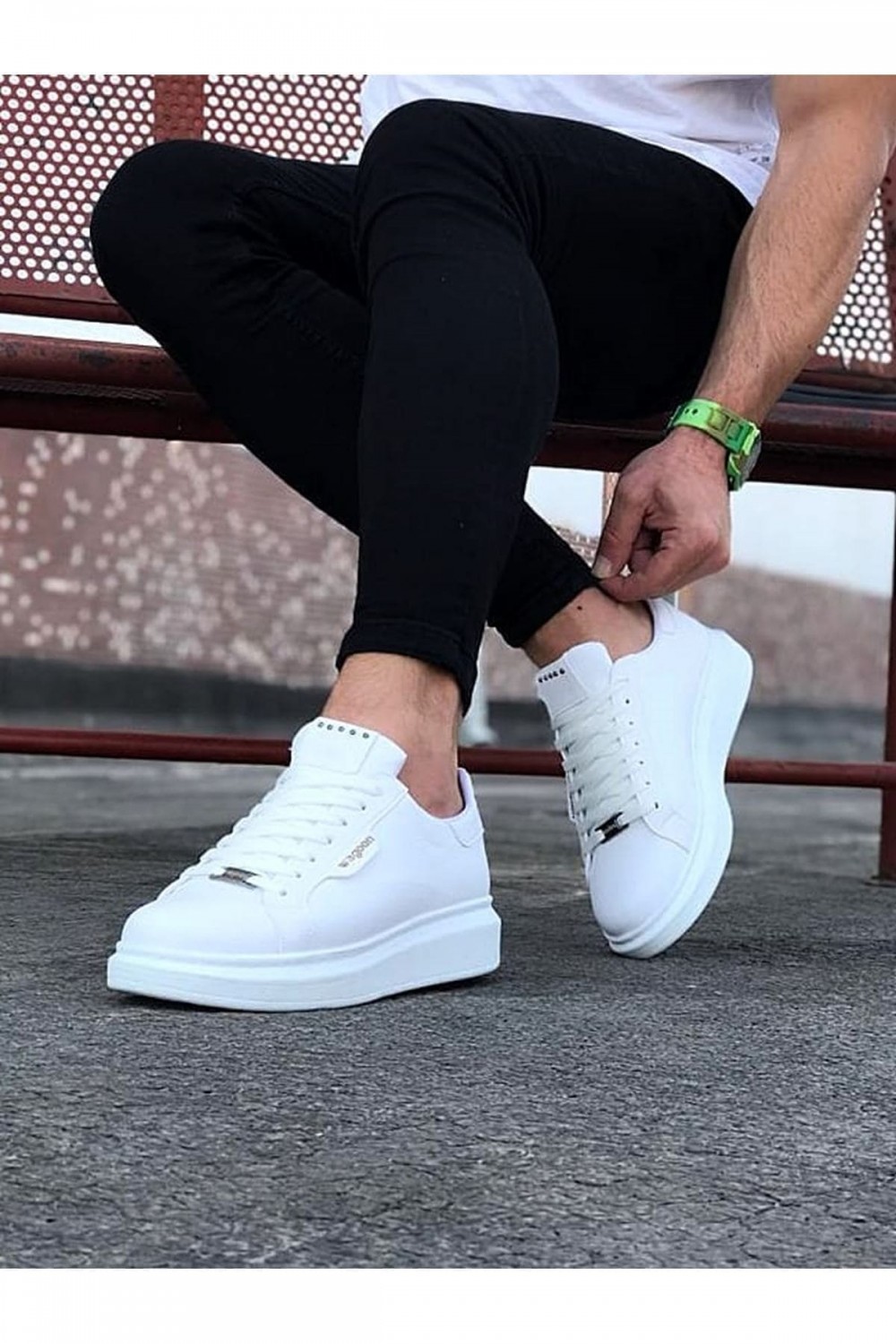 WG01 Erkek Günlük Bağcıklı Düz Desen Cilt Spor Sneaker Ayakkabı CBT - Beyaz Erkek Ayakkabı WG01 Erkek Günlük Bağcıklı Düz Desen Cilt Spor Sneaker Ayakkabı CBT - Beyaz – Wagoon Erkek Ayakkabı
