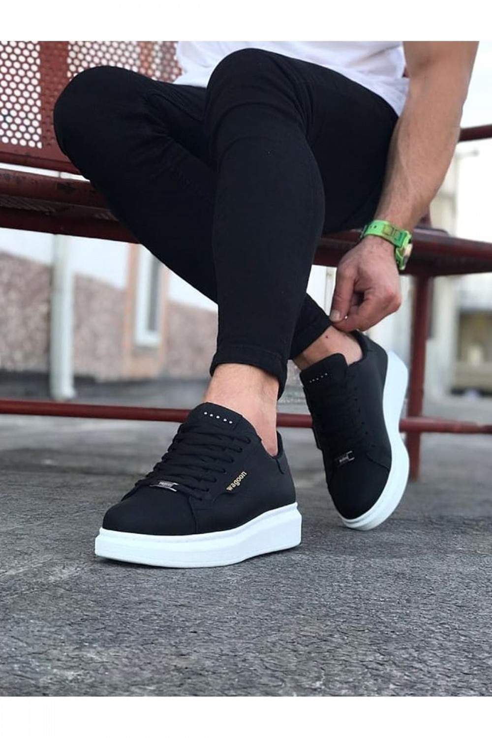 WG01 Erkek Günlük Bağcıklı Düz Desen Cilt Spor Sneaker Ayakkabı CBT - Siyah Erkek Ayakkabı WG01 Erkek Günlük Bağcıklı Düz Desen Cilt Spor Sneaker Ayakkabı CBT - Siyah – Wagoon Erkek Ayakkabı