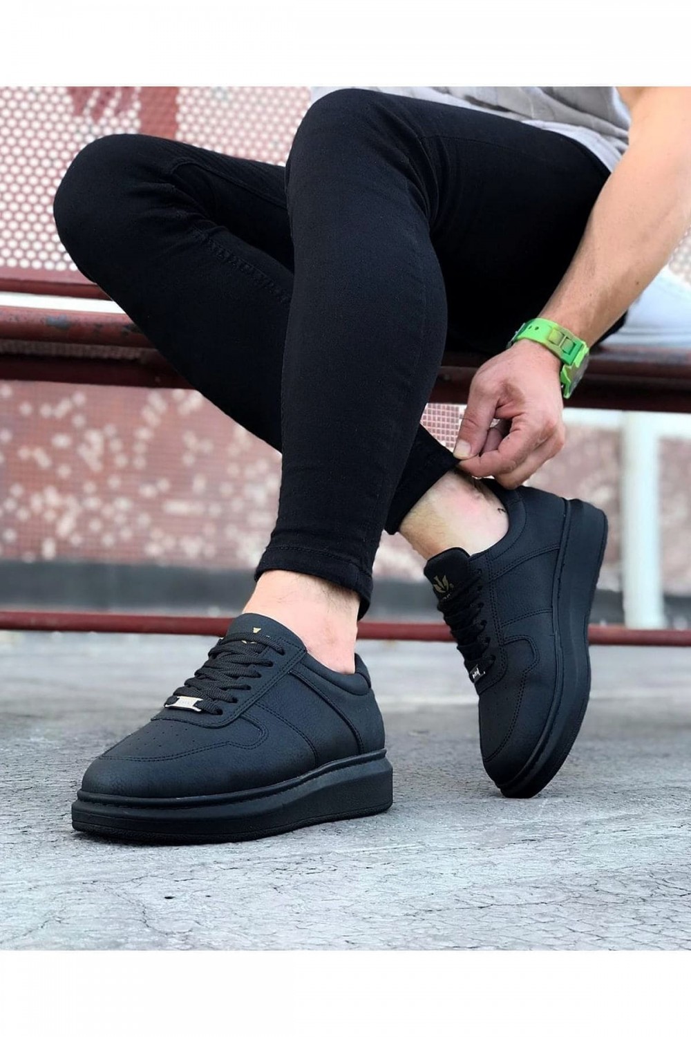 WG011 Erkek Günlük Bağcıklı Cilt Spor Sneaker Ayakkabı CST - Siyah Erkek Ayakkabı WG011 Erkek Günlük Bağcıklı Cilt Spor Sneaker Ayakkabı CST - Siyah – Wagoon Erkek Ayakkabı