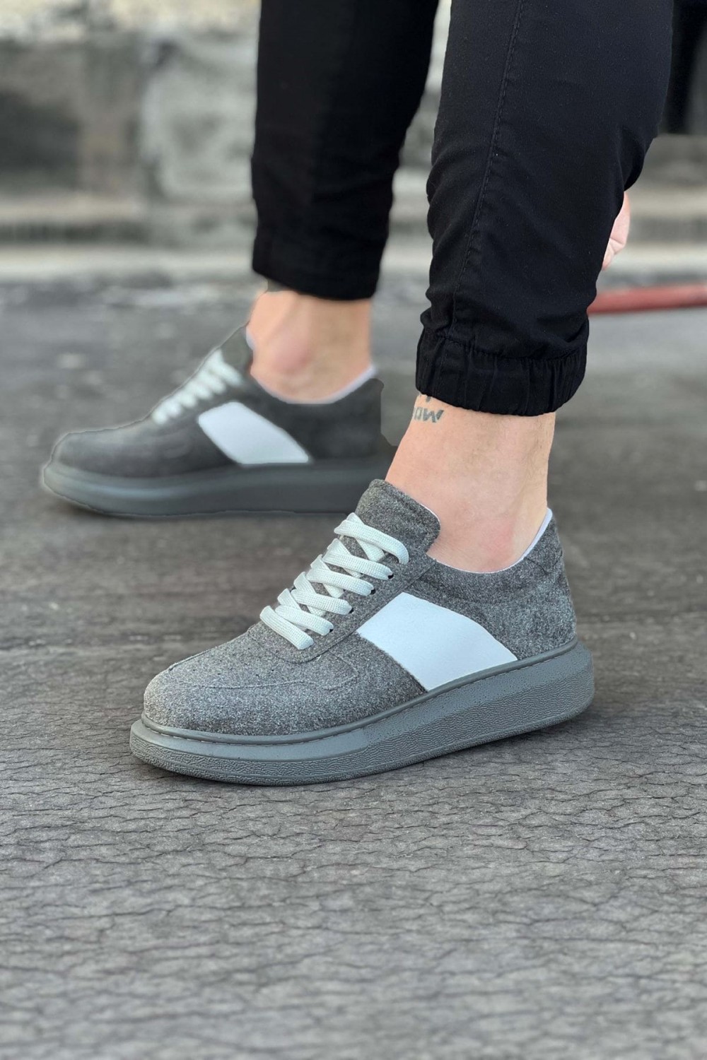 WG011 Erkek Günlük Bağcıklı Süet Spor Sneaker Ayakkabı SGT - Gri/Beyaz Erkek Ayakkabı WG011 Erkek Günlük Bağcıklı Süet Spor Sneaker Ayakkabı SGT - Gri/Beyaz – Wagoon Erkek Ayakkabı