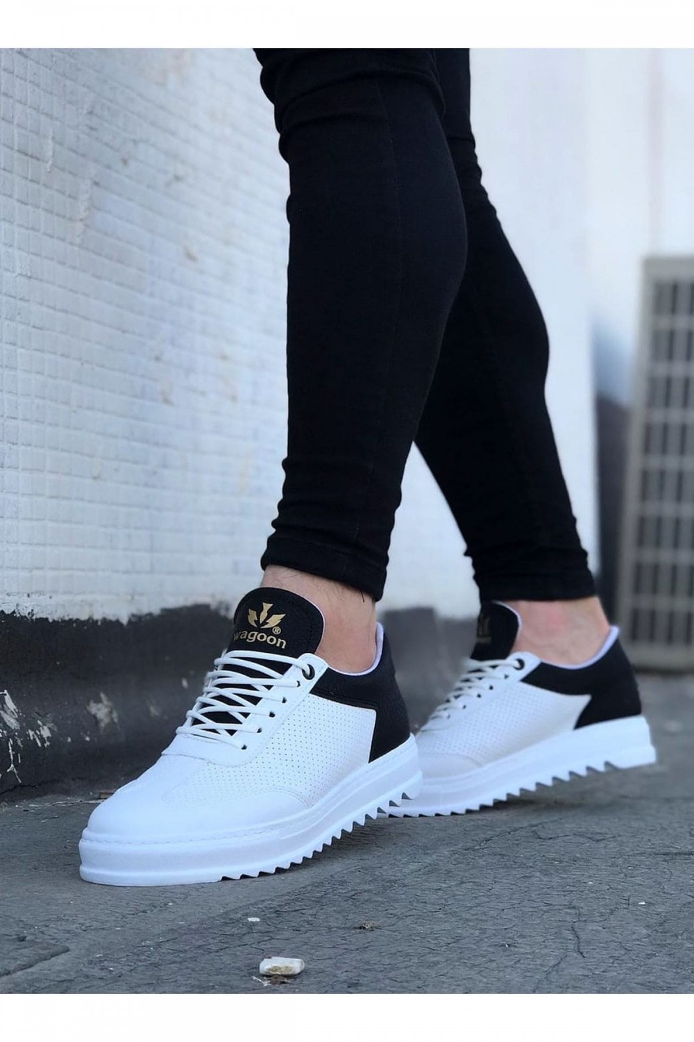 WG022 Erkek Günlük Bağcıklı Delikli Desen Cilt Spor Sneaker Ayakkabı CBT - Beyaz/Siyah Erkek Ayakkabı WG022 Erkek Günlük Bağcıklı Delikli Desen Cilt Spor Sneaker Ayakkabı CBT - Beyaz/Siyah – Wagoon Erkek Ayakkabı