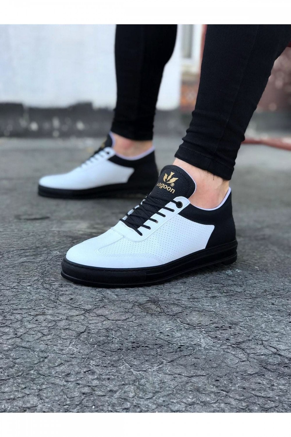 WG022 Erkek Günlük Bağcıklı Delikli Desen Cilt Spor Sneaker Ayakkabı CST - Beyaz/Siyah Erkek Ayakkabı WG022 Erkek Günlük Bağcıklı Delikli Desen Cilt Spor Sneaker Ayakkabı CST - Beyaz/Siyah – Wagoon Erkek Ayakkabı