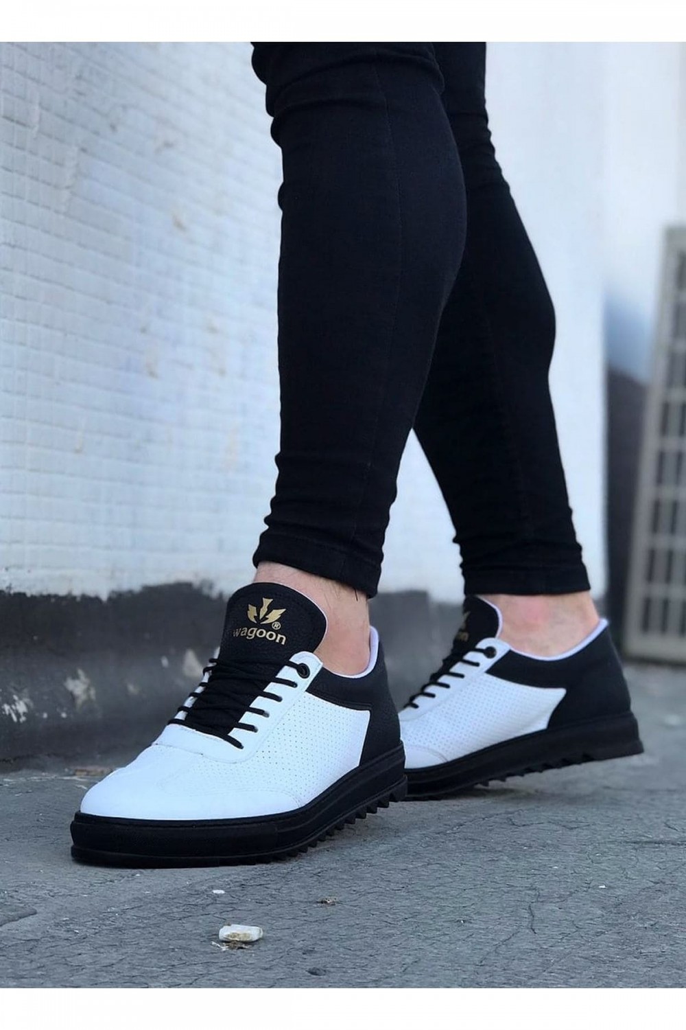 WG022 Erkek Günlük Bağcıklı Delikli Desen Cilt Spor Sneaker Ayakkabı CST - Beyaz/Siyah Erkek Ayakkabı WG022 Erkek Günlük Bağcıklı Delikli Desen Cilt Spor Sneaker Ayakkabı CST - Beyaz/Siyah – Wagoon Erkek Ayakkabı