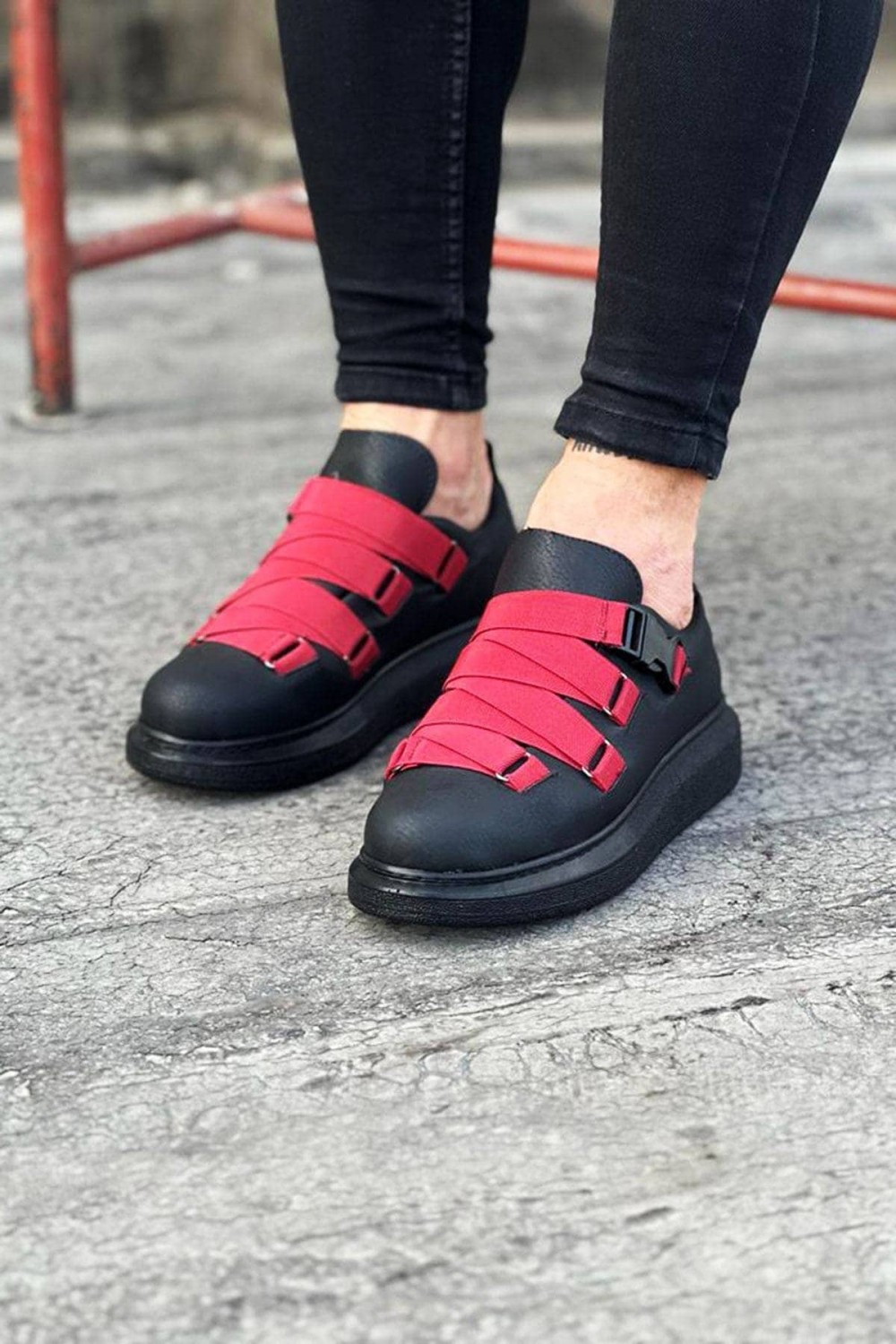 WG033 Erkek Günlük Tokalı Cilt Spor Sneaker Ayakkabı CST - Siyah/Kırmızı Erkek Ayakkabı WG033 Erkek Günlük Tokalı Cilt Spor Sneaker Ayakkabı CST - Siyah/Kırmızı – Wagoon Erkek Ayakkabı