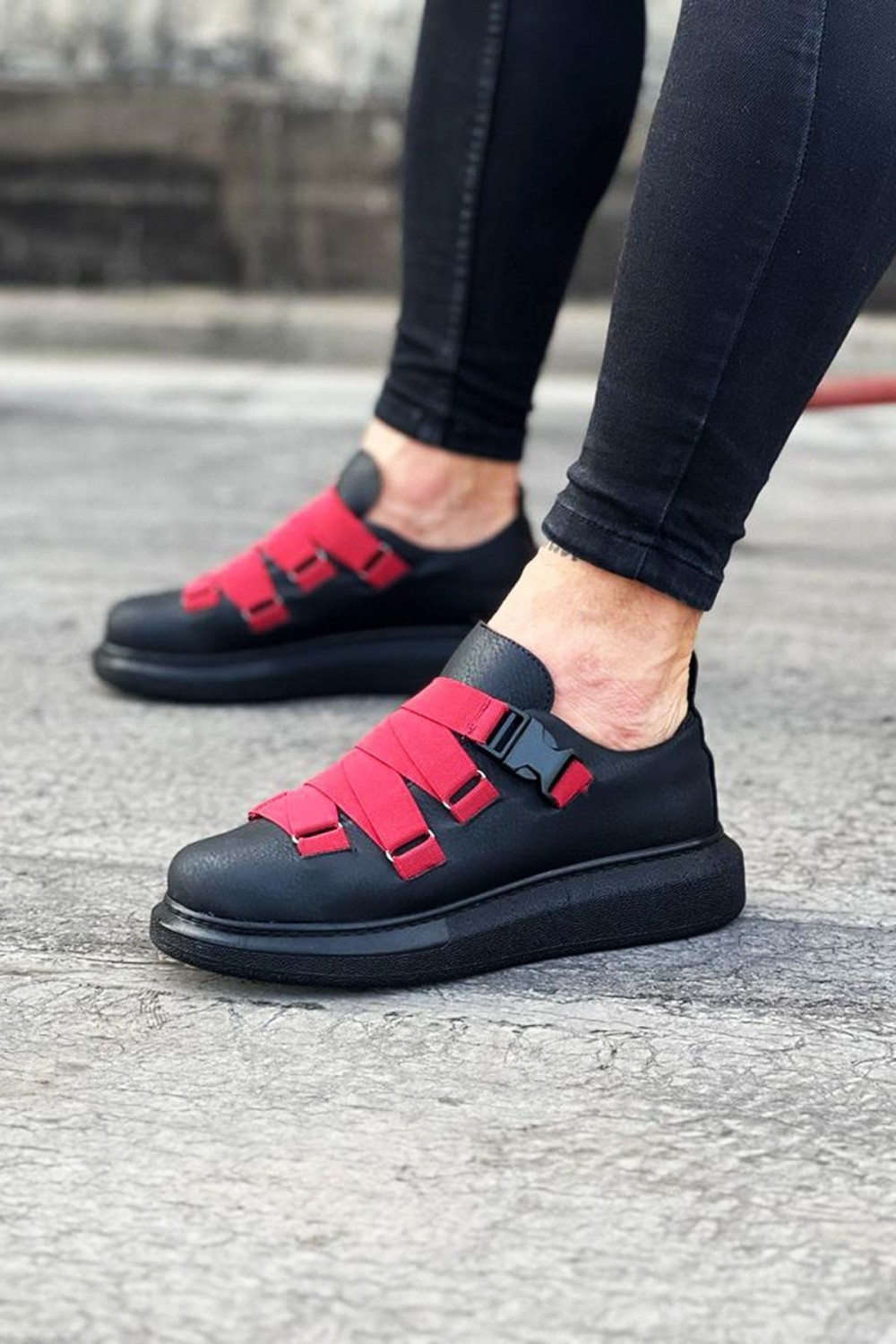 WG033 Erkek Günlük Tokalı Cilt Spor Sneaker Ayakkabı CST - Siyah/Kırmızı Erkek Ayakkabı WG033 Erkek Günlük Tokalı Cilt Spor Sneaker Ayakkabı CST - Siyah/Kırmızı – Wagoon Erkek Ayakkabı